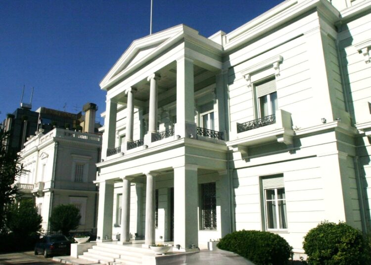 ΥΠΕΞ: Γραμμή έκτακτης ανάγκης για Έλληνες στη Μέση Ανατολή