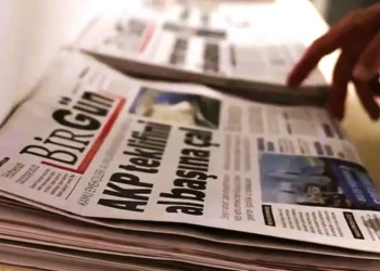 Τουρκία: Σύλληψη δημοσιογράφου για «παραπληροφόρηση» – Νέος γύρος πιέσεων στην ελευθερία του Τύπου