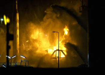 Ενεργειακός συναγερμός: Το Κουβέιτ κηρύσσει force majeure και κόβει την παραγωγή πετρελαίου