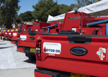 Δωρεά 7 πυροσβεστικών οχημάτων στους Δήμους Λουτρακίου- Περαχώρας-Αγίων Θεοδώρων & Κορινθίων από το Βαρδινογιάννειο  Ίδρυμα και τη Motor Oil