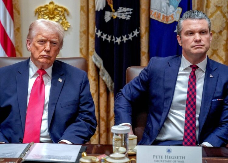 Χέγκσεθ: ΗΠΑ πλήττουν το Ιράν – Τραυματισμένος ο νέος ηγέτης Mojtaba Khamenei, τα Στενά του Ορμούζ ασφαλή