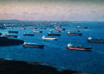 Η πετρελαϊκή «ασφυξία» ξεκίνησε: Δεξαμενόπλοια κατακλύζουν την Ερυθρά, αποφεύγοντας το Ορμούζ