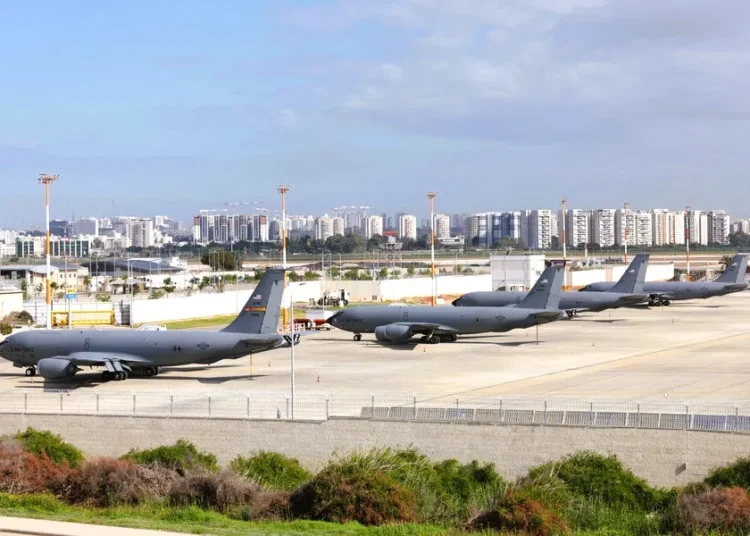 Ισραήλ: Το Αεροδρόμιο Μπεν Γκουριόν ανοίγει εκ νέου – Πολιτικές πτήσεις μόνο σε «εξαιρετικά περιορισμένη μορφή»