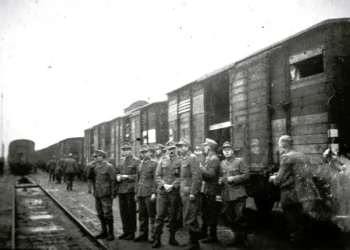 Συγκλονιστικά ντοκουμέντα από την Καισαριανή: Οι φωτογραφίες της εκτέλεσης των 200 της Πρωτομαγιάς 1944