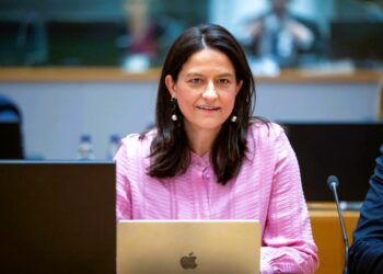 Τεχνητή Νοημοσύνη και εργασία: Η πρόταση Κεραμέως στην ΕΕ για το μέλλον των εργαζομένων