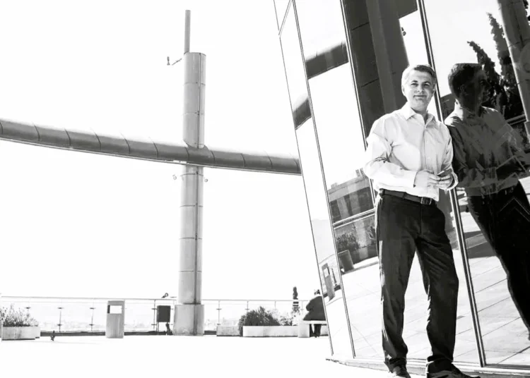 Ραγδαίες εξελίξεις στο ΠΑΣΟΚ: Ο Κωνσταντινόπουλος αποχωρεί και επιστρέφει την έδρα