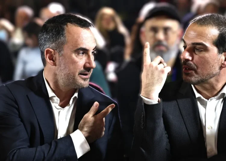 «Ρήξη και παραίτηση»: Η Νέα Αριστερά αλλάζει πορεία μετά το «όχι» στο μέτωπο με Τσίπρα