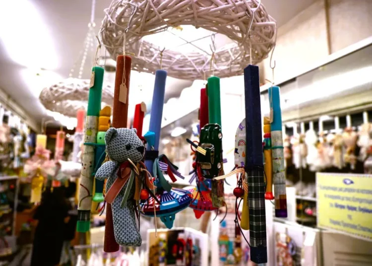 Πάσχα 2026: Πότε ξεκινά το εορταστικό ωράριο καταστημάτων σε Αθήνα και Θεσσαλονίκη