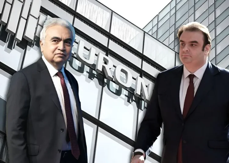 O Κυριάκος Πιερρακάκης με τον επικεφαλής της Διεθνούς Υπηρεσίας Ενέργειας Φατίχ Μπιρόλ