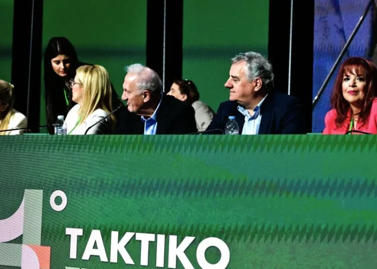 ΠΑΣΟΚ: «Ζυμώσεις, ισορροπίες και μηνύματα εξουσίας» στη δεύτερη ημέρα του Συνεδρίου (Live)