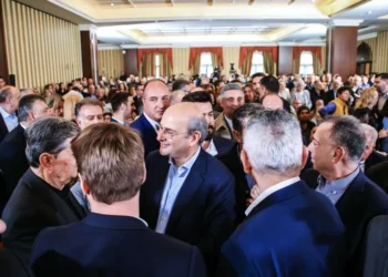 Χατζηδάκης: Έως 1 δισ. στους αγρότες μέχρι τον Ιούνιο – Το σχέδιο ανασυγκρότησης της Θεσσαλίας