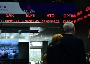 Χρηματιστήριο: Ο πόλεμος… αδειάζει την αποθήκη των αποδόσεων – Έκρηξη αβεβαιότητας από το άλμα στο πετρέλαιο