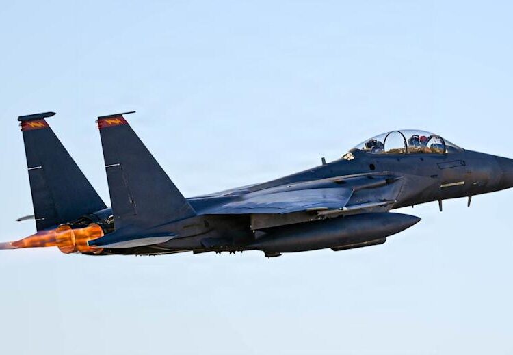 Θρίλερ στο Ιράν με αγνοούμενο Αμερικανό πιλότο – Τα σενάρια που θα κρίνουν τον πόλεμο