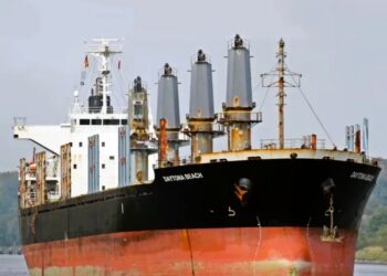 Ορμούζ: Ξεκίνησε δειλά η ναυσιπλοΐα – Πέρασαν τα πρώτα πλοία το κρίσιμο πέρασμα