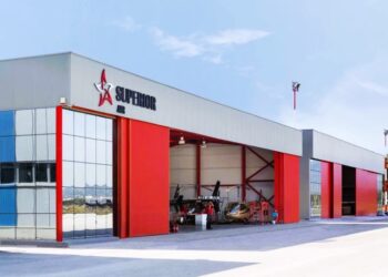 EFA Group: «Χτύπημα» στην αεροπορική αγορά με εξαγορά 90% της Superior Air