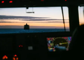 Στενά Ορμούζ: 20.000 ναυτικοί σε «ομηρία» – Έκκληση του ΙΜΟ για άμεση στήριξη