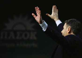 «Δεν αξίζει αυτή η εικόνα στη χώρα»: Ο Ανδρουλάκης ανεβάζει τους τόνους και ζητά άμεση προσφυγή στις κάλπες