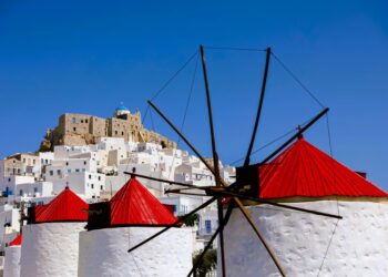 Αστυπάλαια: Το ελληνικό νησί που μετατρέπεται σε παγκόσμιο τουριστικό «brand» για το 2026