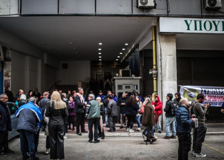 Κτηνοτρόφοι Λέσβου έξω από το Υπουργείο – Kρίσιμη σύσκεψη με τον Μαργαρίτη Σχοινά (vid)