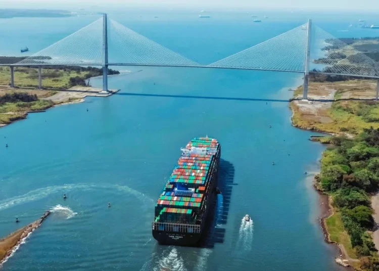 Διώρυγα Παναμά: «Έκρηξη» στα τέλη διέλευσης λόγω μπλοκαρίσματος στο Ορμούζ