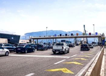 Επιστροφή Πάσχα: Σε εξέλιξη το δεύτερο κύμα – Πίεση στην Αθηνών-Κορίνθου