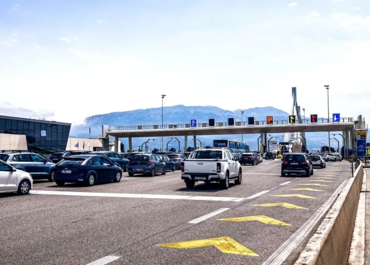 Επιστροφή Πάσχα: Σε εξέλιξη το δεύτερο κύμα – Πίεση στην Αθηνών-Κορίνθου