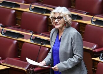 Πέθανε ο Βασίλης Ρίζος, γιος της Θεανώς Φωτίου, σε ηλικία 48 ετών