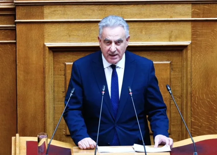 Με εμπειρία και κοινοβουλευτικό αποτύπωμα: Ο Αθανάσιος Καββαδάς νέος ΥφΑΑΤ