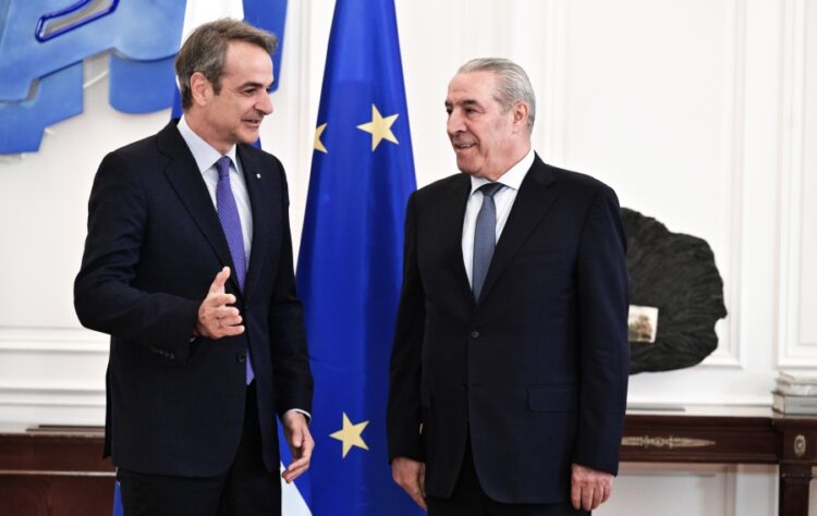 Ο Κυριάκος Μητσοτάκης με τον αντιπρόεδρο της Παλαιστινιακής Αρχής Χουσεΐν αλ-Σέιχ