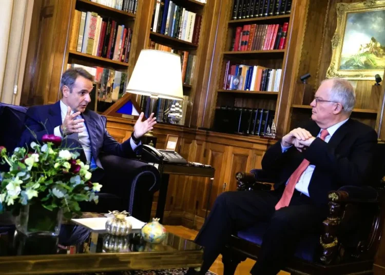 «Μάχη με το χρέος»: Ο Κυριάκος Μητσοτάκης υπερασπίζεται τη δημοσιονομική στρατηγική