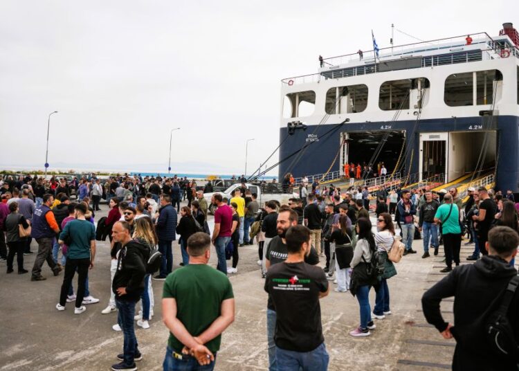 «Έκρηξη» αγανάκτησης από κτηνοτρόφους της Λέσβου: Μπλόκο στο λιμάνι για ζημιές άνω των €9 εκατ.