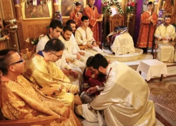 Τα έθιμα του Πάσχα στα Δωδεκάνησα και τις Κυκλάδες (φωτό & video)