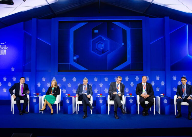 AI και οικονομικός αλφαβητισμός: Από επιλογή γίνεται… υποχρέωση το 2026