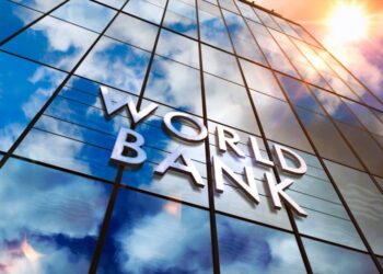 Παγκόσμια Τράπεζα: Εκρηκτική άνοδος στα εμπορεύματα – Ενέργεια +24% και νέο κύμα πληθωρισμού το 2026