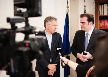 Η επιστροφή ενός συμβόλου της κρίσης: Ντάισελμπλουμ στην Αθήνα με διαφορετικό αφήγημα