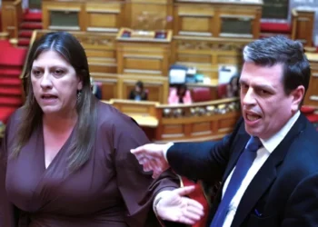 Εκρηκτική σύγκρουση Κωνσταντοπούλου-Καιρίδη στη Βουλή: «Πόλεμος» καταγγελιών και βαριές ύβρεις (video)