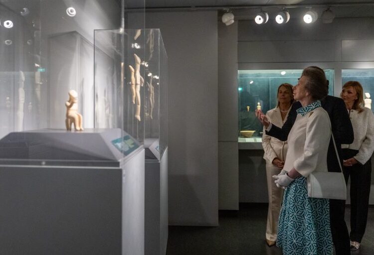 Η Πριγκίπισσα Άννα στα Χανιά για τις εκδηλώσεις μνήμης της Μάχης της Κρήτης