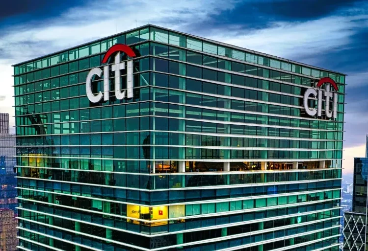 Citi: Οι αγορές «ποντάρουν» σε AI και αποκλιμάκωση – Οι νέες τιμές στόχοι των βασικών δεικτών το 2026