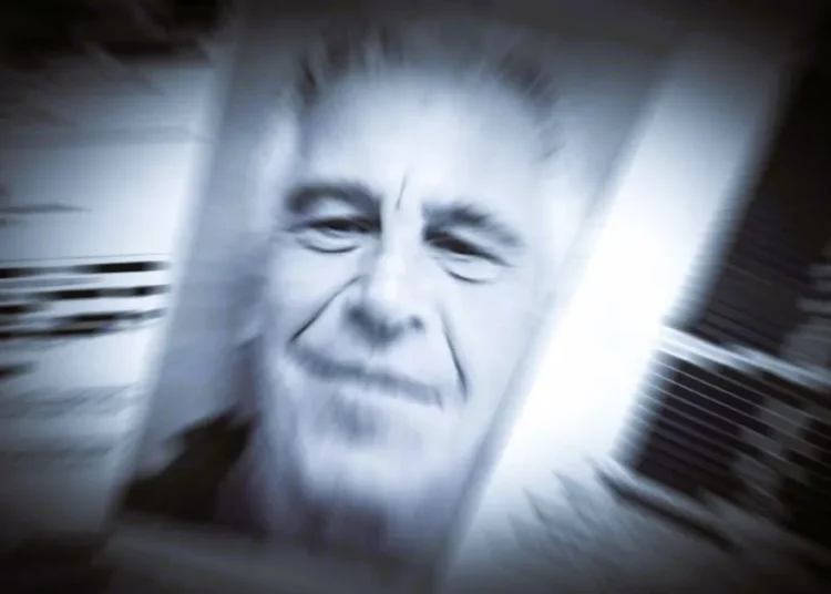 «The Epstein Files»: Η νέα εκρηκτική έρευνα της Έμιλι Μέιτλις στα «σκοτεινά» αρχεία