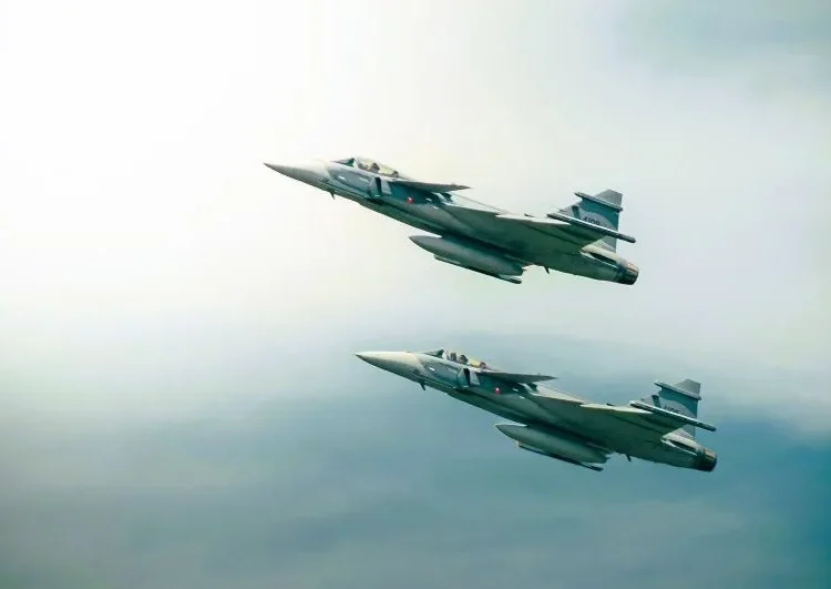 Σουηδία-Ουκρανία: Deal-μαμούθ για 150 Gripen και δωρεάν μαχητικά στο Κίεβο