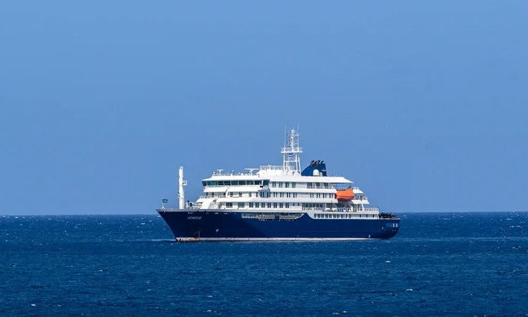 Συναγερμός σε κρουαζιερόπλοιο στον Ατλαντικό: Τρεις νεκροί – Υποψία για χανταϊό, τι λέει ο ΠΟΥ