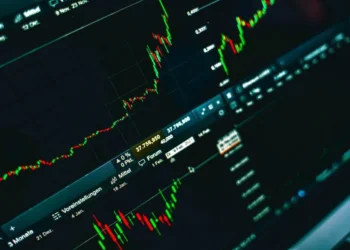 MSCI Emerging Markets σε νέο ανοδικό σερί: Η πτώση πετρελαίου δίνει ώθηση