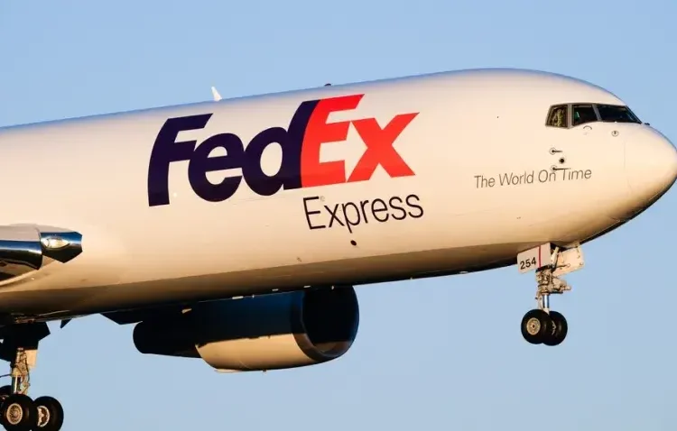 FedEx: Τι αλλάζει τελικά στη Θεσσαλονίκη – Οι διευκρινίσεις για το αεροδρόμιο «Μακεδονία»