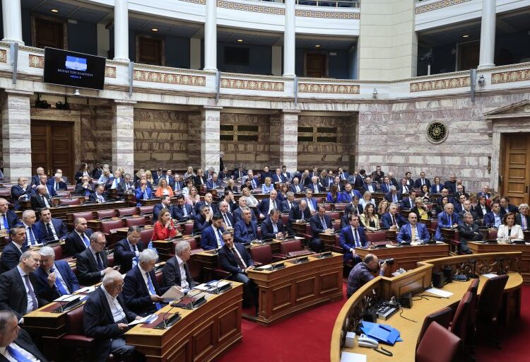 ΚΟ ΝΔ: Ενότητα και «επιτελικό κράτος» στο επίκεντρο – Παρεμβάσεις για αυτοδυναμία και συνταγματική αναθεώρηση