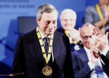 Ντράγκι: «Για πρώτη φορά η Ευρώπη είναι πραγματικά μόνη»