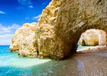 Οι Μικρές Κυκλάδες γίνονται το νέο «διαμάντι» του Αιγαίου με διεθνή προβολή