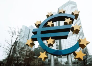 Ευρωζώνη: Το σοκ του πετρελαίου εκτοξεύει τις αποδόσεις των ομολόγων