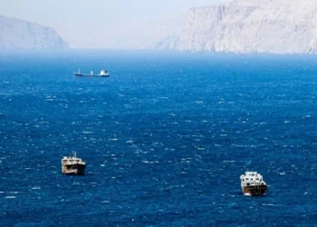 «Φωτιά» στο Στενό του Ορμούζ: Η σύγκρουση ΗΠΑ-Ιράν απειλεί την παγκόσμια ενέργεια