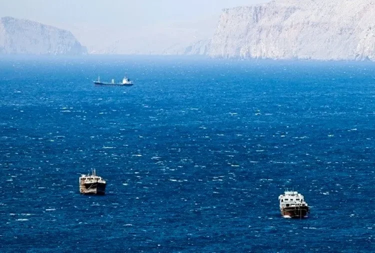 «Φωτιά» στο Στενό του Ορμούζ: Η σύγκρουση ΗΠΑ-Ιράν απειλεί την παγκόσμια ενέργεια