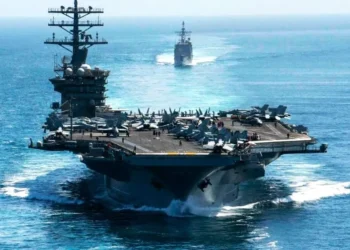Ορμούζ: Ο Τραμπ στέλνει στόλο, το Ιράν απειλεί – Στο όριο η εκεχειρία